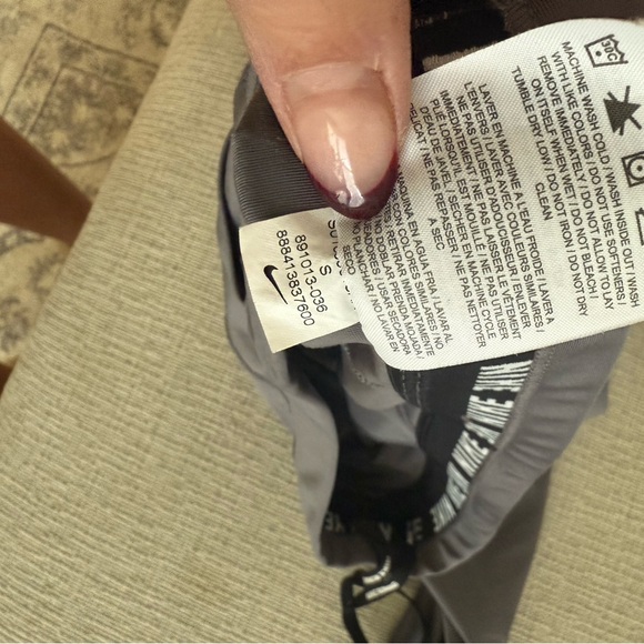 Nike Bundle- Speed cool running tights - Picture 3 of 8